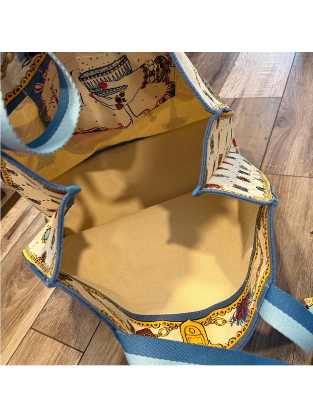 Brighton Glittering Love Tote NWT - Picture 7 of 7